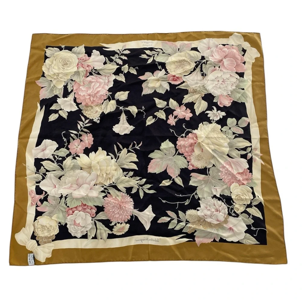 Ferragamo vintage scarf - Picture 2 of 7